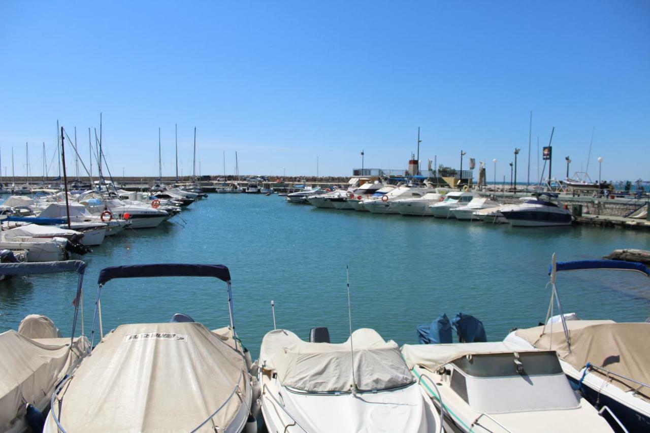 Playa Viginia Apartment Malaga Bagian luar foto